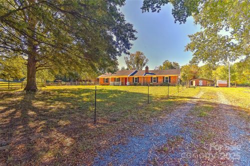 5903 Griffith Rd, Monroe, NC, 28112-8637 | Card Image