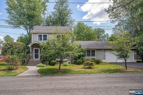 191 Harrison St, Haworth, NJ, 07641-1428 | Card Image