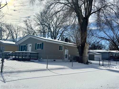 731 Stanley Ave, Pontiac, MI, 48340-2472 | Card Image