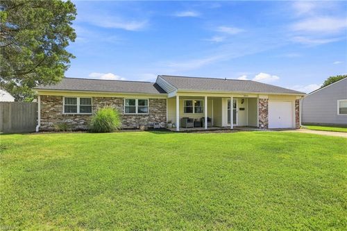 3820 Bent Branch Dr, Virginia Beach, VA, 23452-2807 | Card Image