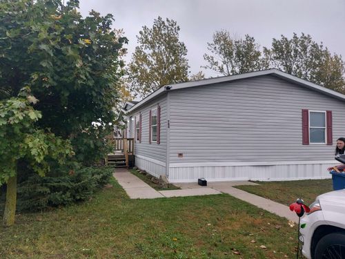 784 Calla Lilly Ln, Traverse City, MI, 49685-7809 | Card Image