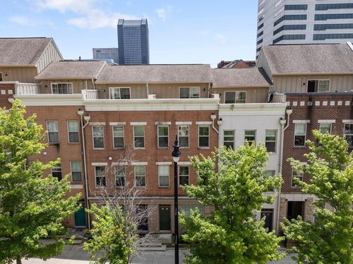 93wt-93 W Town St, Columbus, OH, 43215-4838 | Card Image