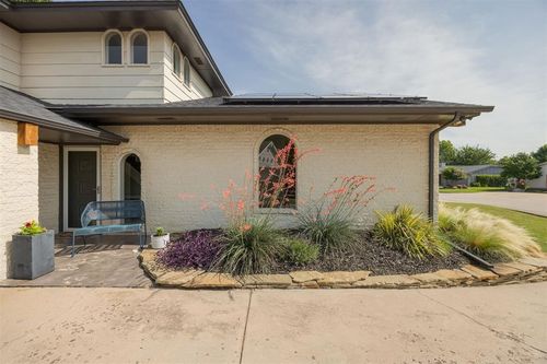 9209 Knightsbridge Road, Oklahoma City, OK, 73132 | Card Image