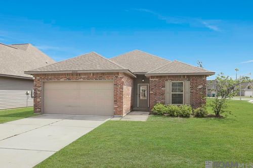 28236 Natchez Trce, Denham Springs, LA, 70726-4579 | Card Image