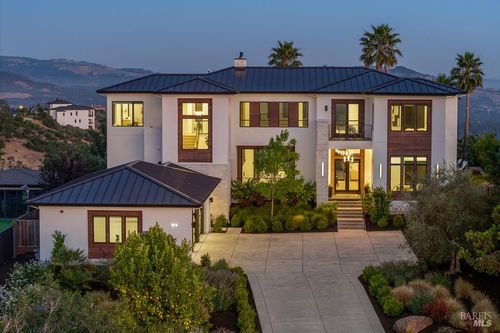 2240 Newgate Ct, Santa Rosa, CA, 95404-7664 | Card Image