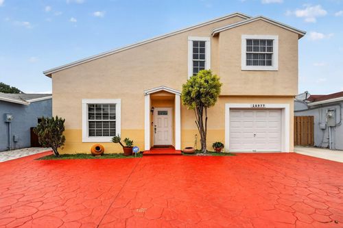 18977 Nw 63rd Court Cir, Hialeah, FL, 33015-4721 | Card Image