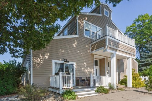 221 N Townsend St, New Buffalo, MI, 49117-1157 | Card Image