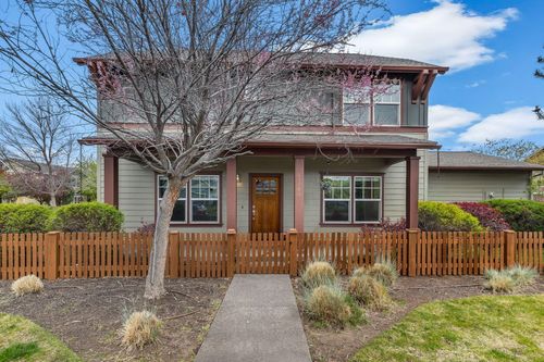 61703 Tulip Way, Bend, OR, 97702-9186 | Card Image