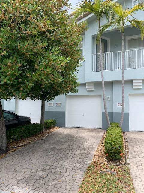 Laurel Ridge Cir, Riviera Beach, FL 33404