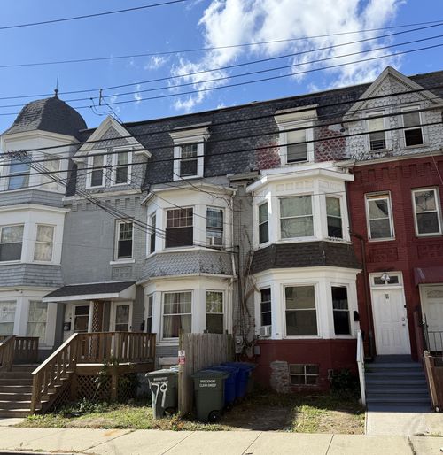 79 William St, Bridgeport, CT, 06608-2138 | Card Image