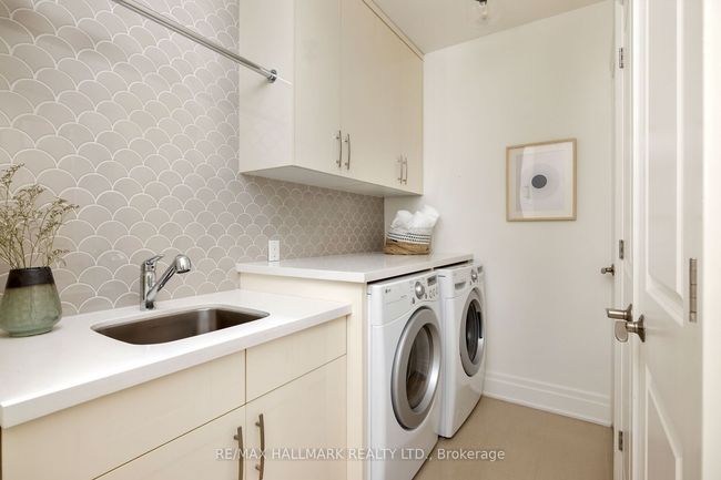 401 - 1 Rainsford Rd, Condo with 3 bedrooms, 3 bathrooms and 2 parking in Toronto ON | Image 30