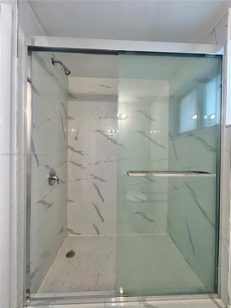 Residential Lease in Hialeah 3