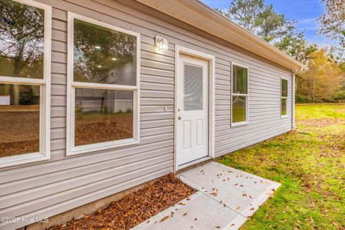 1350 Croomsbridge Rd, Burgaw, NC, 28425-7956 | Card Image