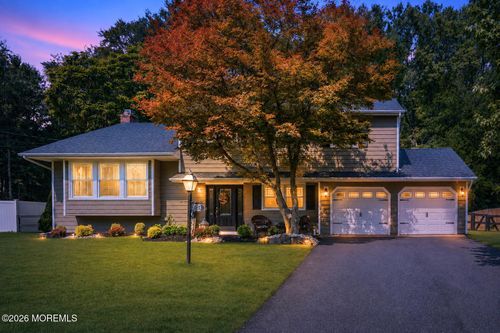 18 Wylie Ter, Morganville, NJ, 07751-1425 | Card Image