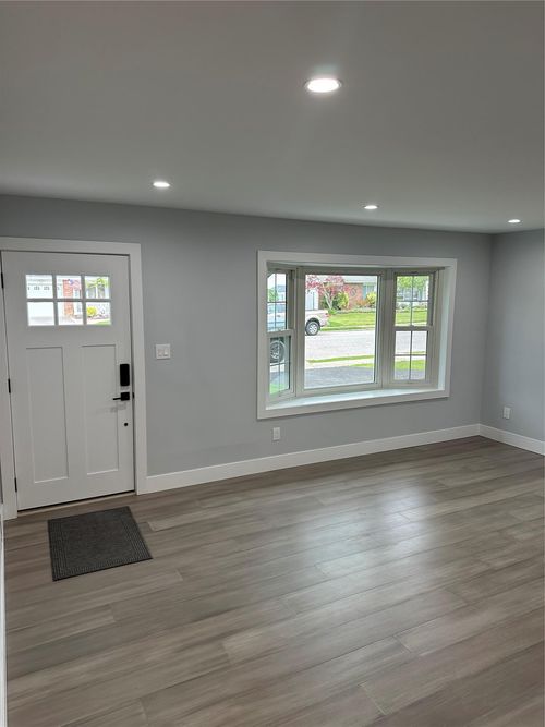 86 Inverness Rd, Holbrook, NY, 11741-5018 | Card Image