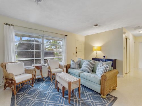 712 Iris Ln, Vero Beach, FL, 32963-2029 | Card Image