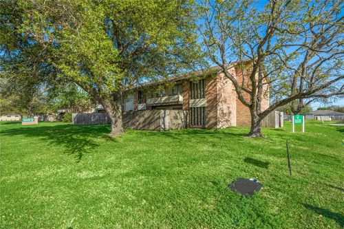 8-2202 16th Ave N, Texas City, TX, 77590-5060 | Card Image