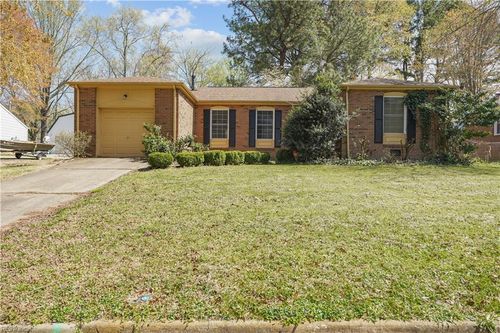 592 Windjammer Cres, Newport News, VA, 23602-6329 | Card Image