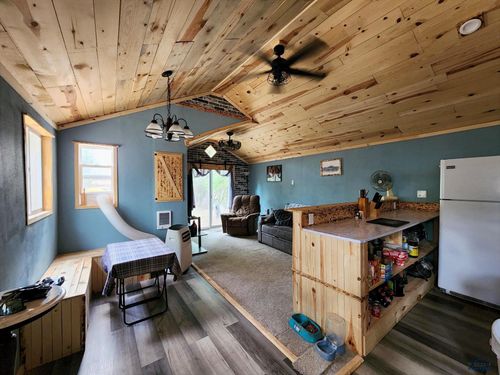 2317 Wilson Ave, Hot Springs, SD, 57747-1123 | Card Image