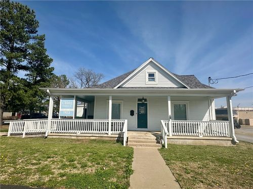 1103 W Elm St, Rogers, AR, 72756-4235 | Card Image