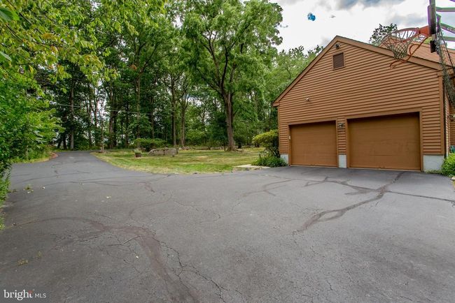 122 Rock Rd W, House other with 3 bedrooms, 3 bathrooms and null parking in Lambertville NJ | Image 16
