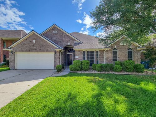 18511 Falcon Crest Dr, Humble, TX, 77346-8226 | Card Image