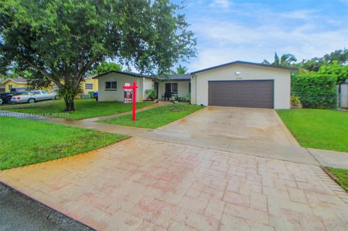 12000 Nw 20th St, Pembroke Pines, FL, 33026-1910 | Card Image