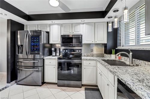 apt-401-2121 Collier Ave, FORT MYERS, FL, 33901-8135 | Card Image