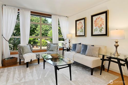 103-2502 N 50th St, Seattle, WA, 98103-6976 | Card Image