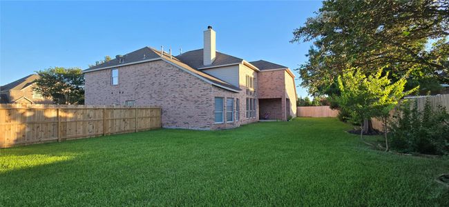 1910 Stable Stone Ln, House other with 5 bedrooms, 5 bathrooms and 2 parking in Pearland TX | Image 49