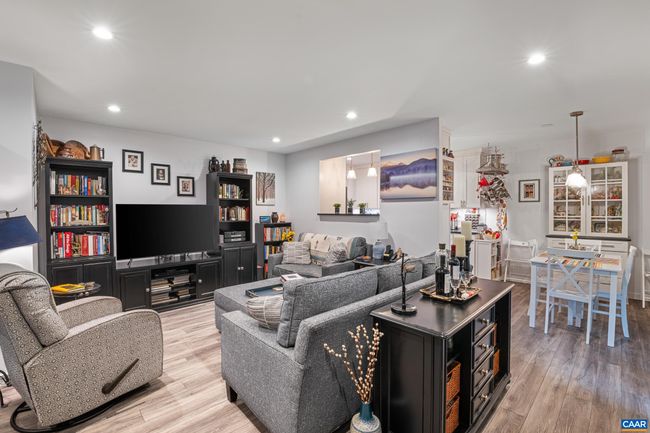 APT-105 - 511 1 St St N, Condo with 2 bedrooms, 1 bathrooms and null parking in CHARLOTTESVILLE VA | Image 12