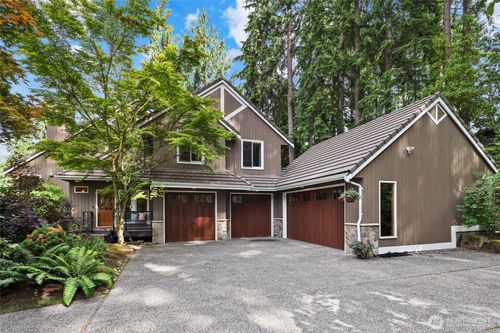 18608 Se 58th St, Issaquah, WA, 98027-8511 | Card Image