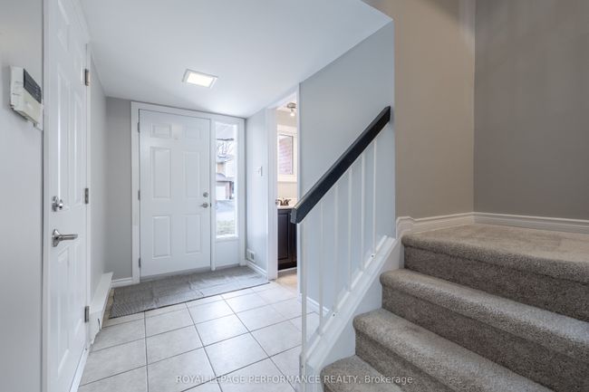 6917 Du Bois Ave, Condo with 3 bedrooms, 3 bathrooms and 2 parking in Orleans ON | Image 4