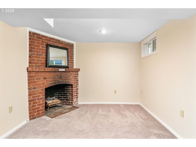 Bedroom-Lower | Image 22