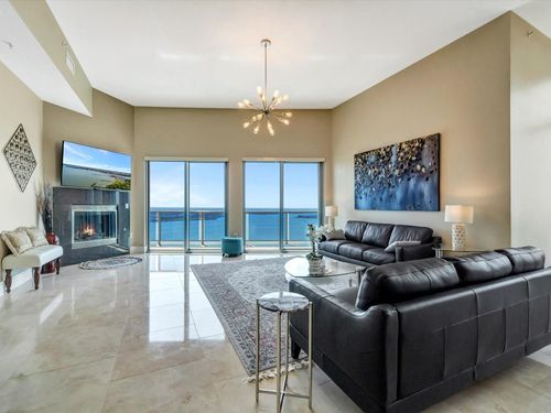 apt-21w-4821 Nasa Pkwy, Seabrook, TX, 77586-6552 | Card Image