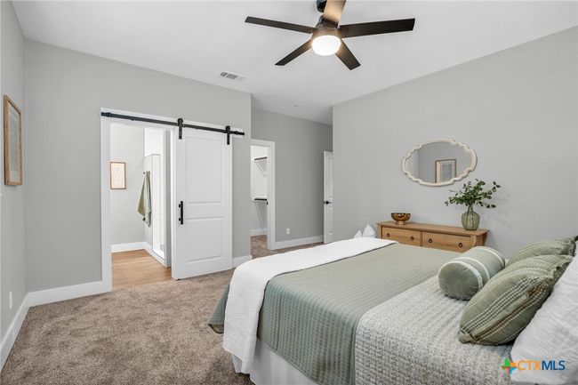 APT-315 - 540 River Run, Condo with 3 bedrooms, 2 bathrooms and null parking in New Braunfels TX | Image 5