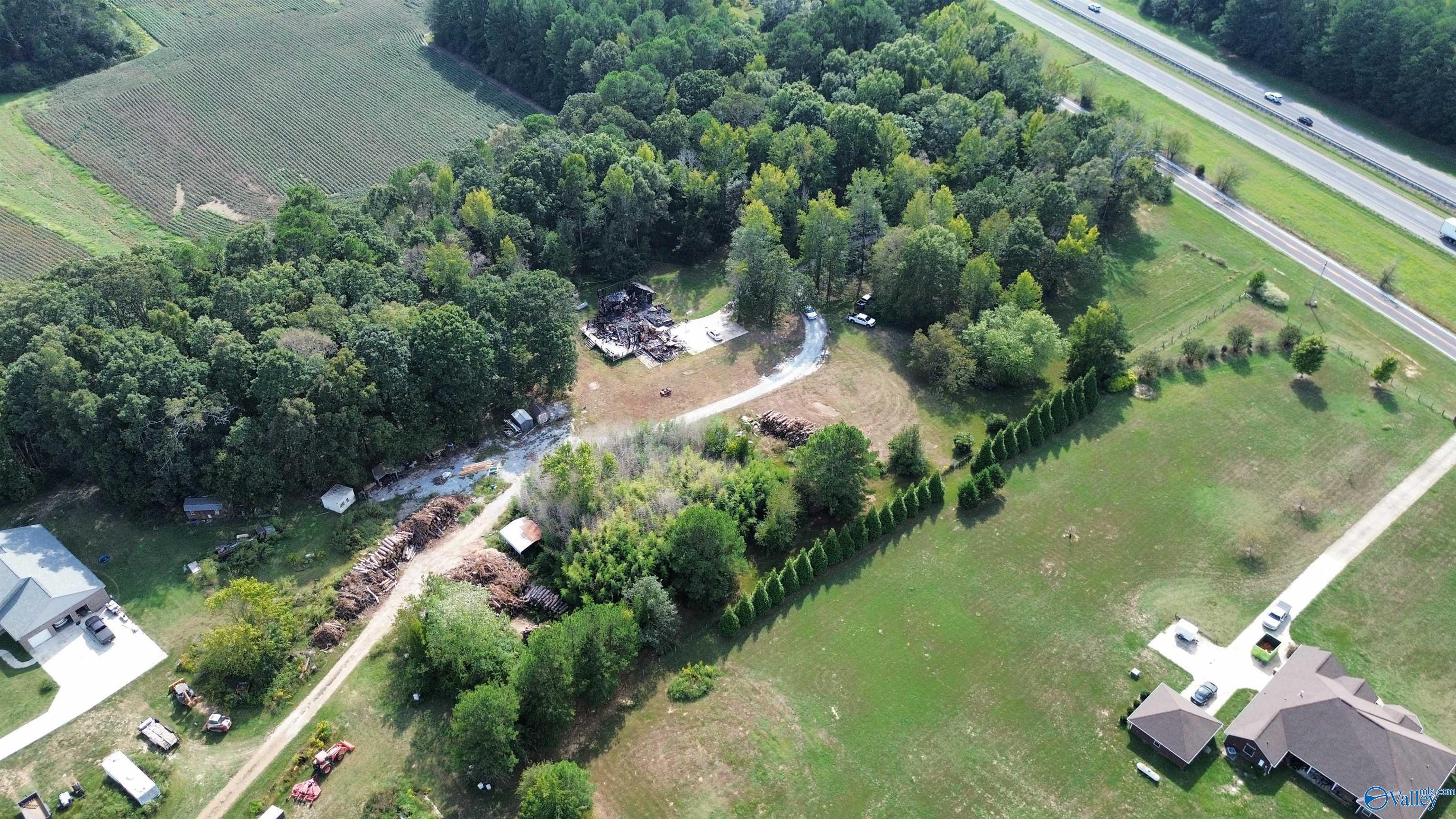 Looney Rd, Athens, AL 35613