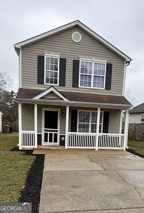 1607 Hallmark Hills Dr, Griffin, GA, 30223-8790 | Card Image