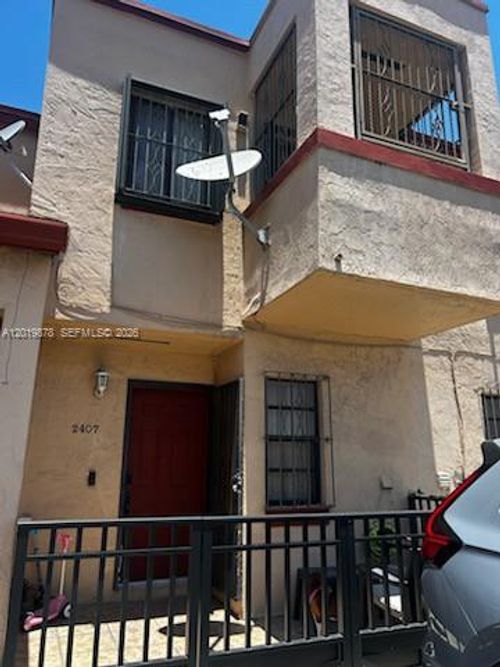 4-2-2407 W 52nd Pl, Hialeah, FL, 33016 | Card Image