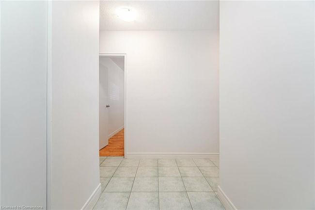 101 - 81 Charlton Ave E, House attached with 2 bedrooms, 1 bathrooms and 1 parking in Hamilton ON | Image 7