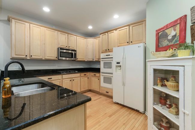 731 E Bluff Ct, Condo with 3 bedrooms, 4 bathrooms and null parking in Rochester Hills MI | Image 12
