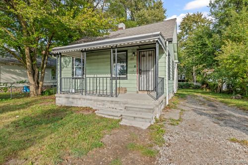 790 Parkwood Ave, Pontiac, MI, 48340-3026 | Card Image