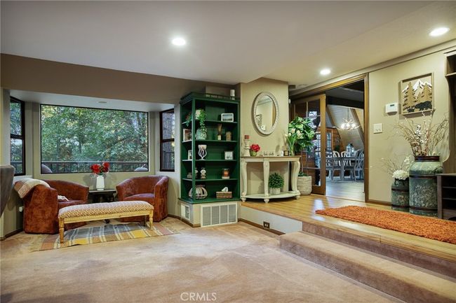 31353 Lightfoot Way, House other with 5 bedrooms, 3 bathrooms and null parking in Running Springs CA | Image 5