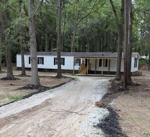 1217 Birch Dr, Summerton, SC, 29148-8911 | Card Image