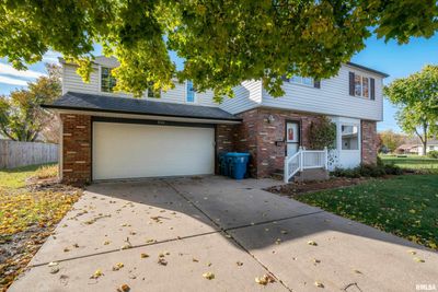 526 40 Th Avenue, House other with 4 bedrooms, 2 bathrooms and null parking in East Moline IL | Image 2