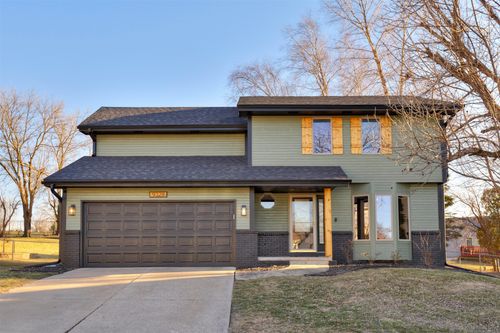 9328 Parkside Ln, Urbandale, IA, 50322-5273 | Card Image
