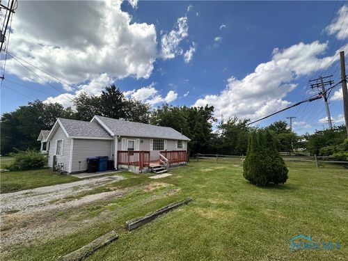 2167 Oakdale Avenue, Oregon, OH, 43616 | Card Image