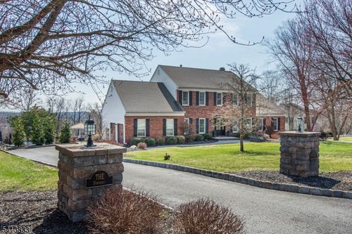 5 Tracey Ln, Budd Lake, NJ, 07828-2203 | Card Image