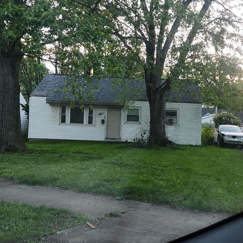 897 S Hampton Rd, Columbus, OH, 43227-1045 | Card Image