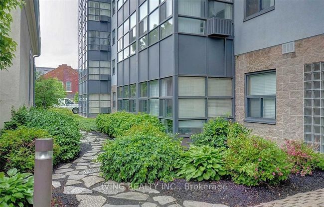 512 - 175 Hunter St E, Condo with 2 bedrooms, 1 bathrooms and 1 parking in Hamilton ON | Image 19